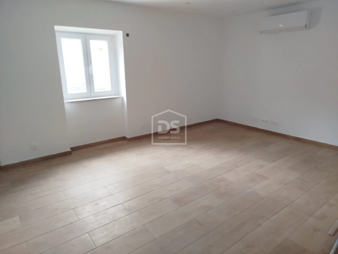 Moradia T3 para Venda em Currelos, Papízios e Sobral Foto 3