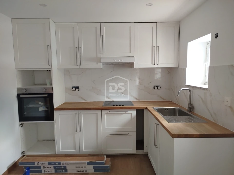 Moradia T3 para Venda em Currelos, Papízios e Sobral Foto 1