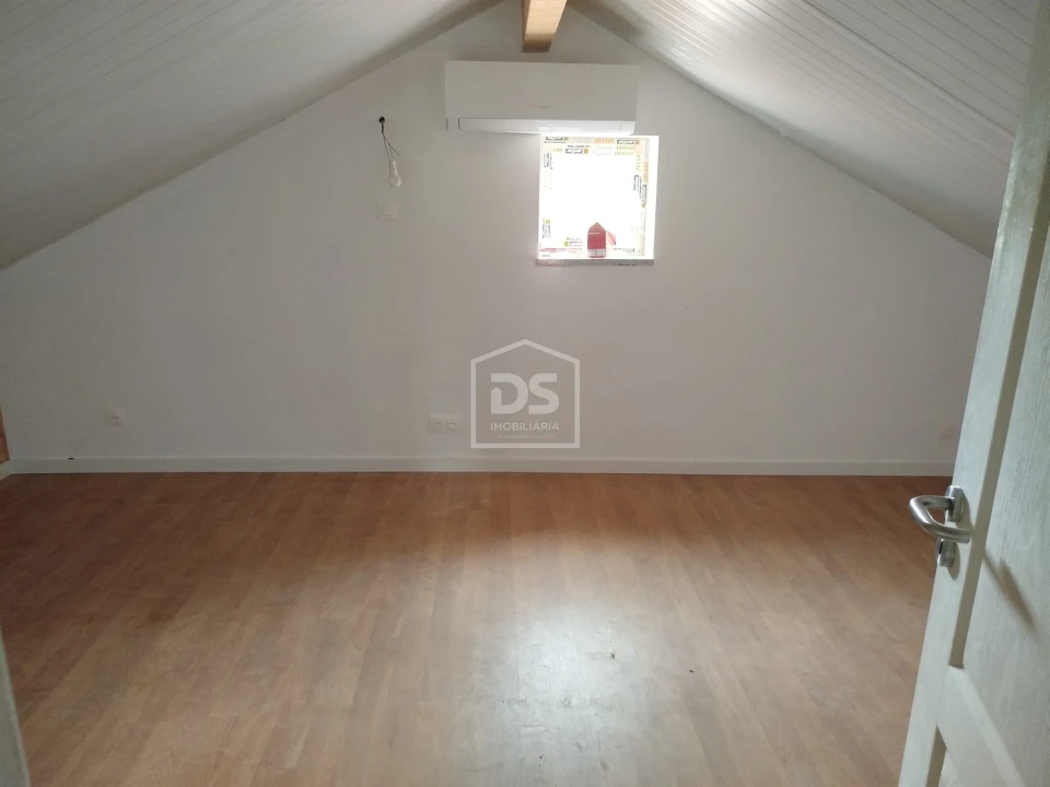 Moradia T3 para Venda em Currelos, Papízios e Sobral Foto 11