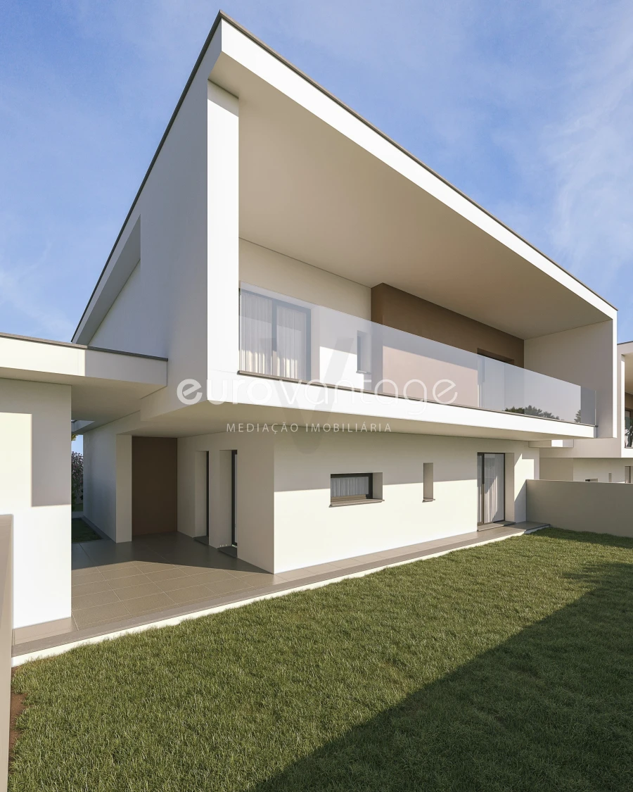 Moradia T4 para Venda em Maceira Foto 9