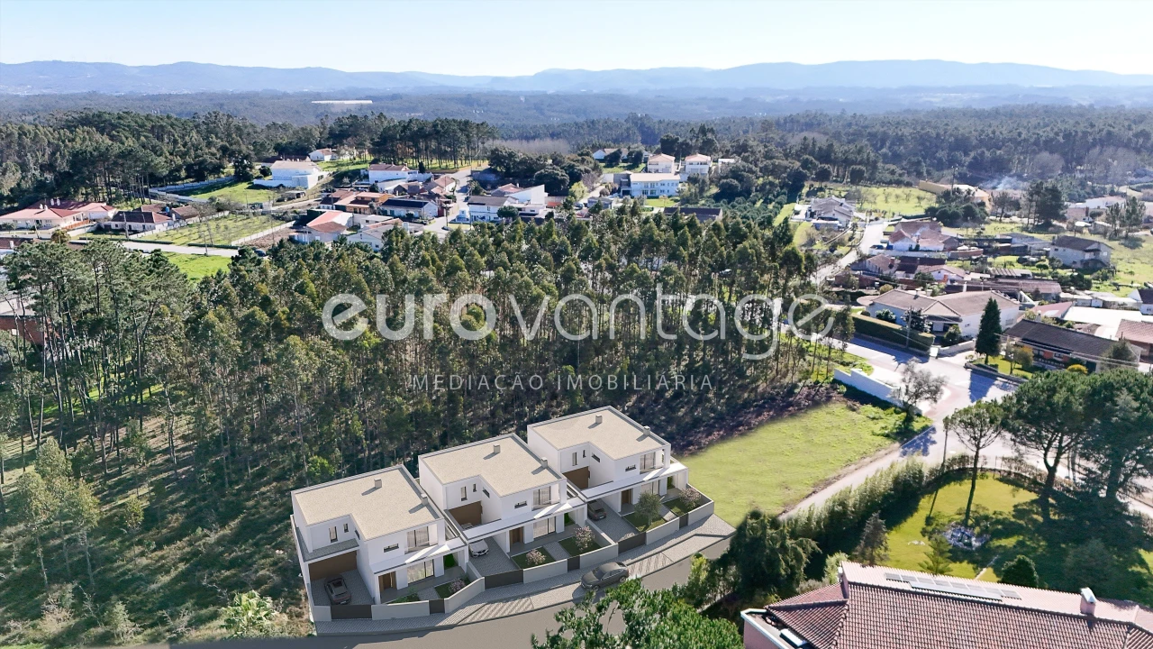 Moradia T4 para Venda em Maceira Foto 10