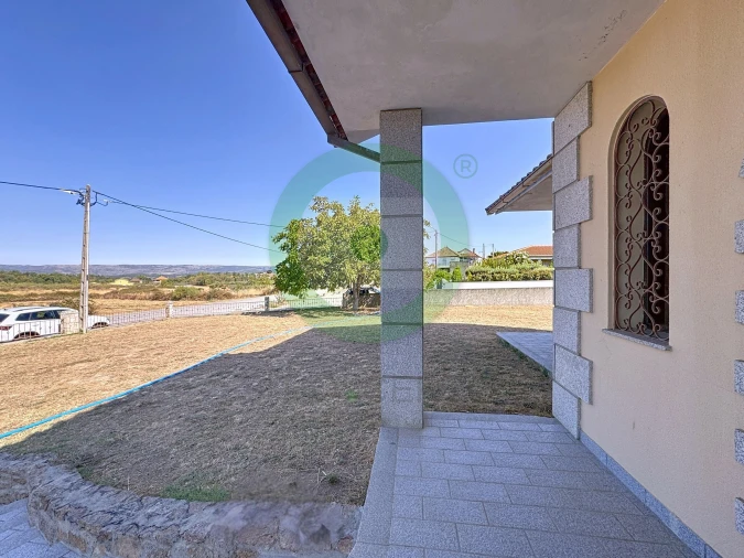 Moradia T4 para Venda em Bouça Foto 4