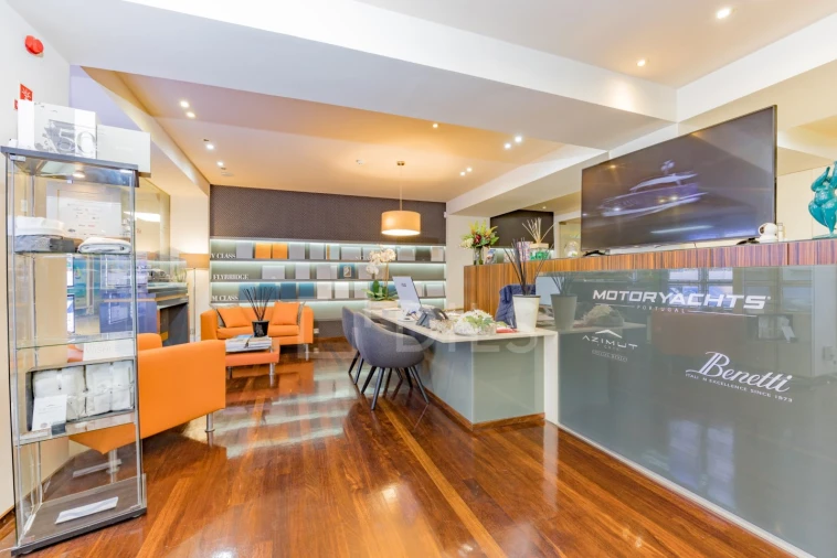 Loja para Venda em Quarteira Foto 12