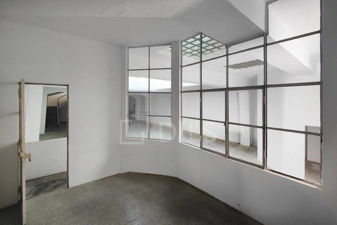 Loja para Arrendamento em Arroios Foto 6