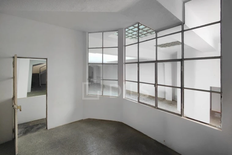 Loja para Arrendamento em Arroios Foto 6