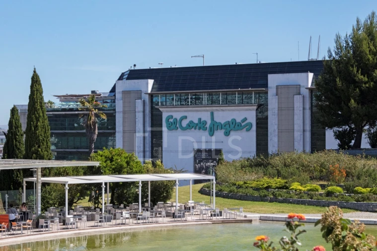 Loja para Arrendamento em Arroios Foto 22