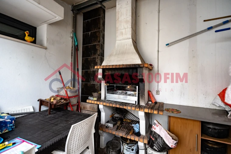 Moradia T3 para Venda em Vermoil Foto 32