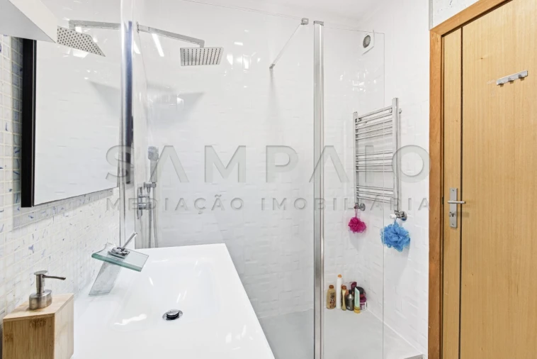 Apartamento T2 para Venda em Castêlo da Maia Foto 10