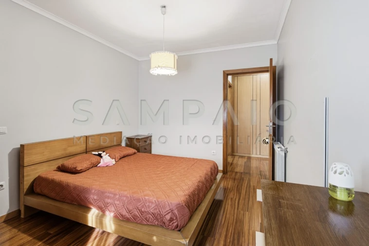 Apartamento T2 para Venda em Castêlo da Maia Foto 11