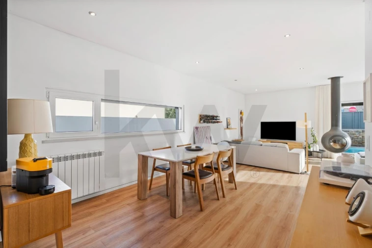 Moradia T4 para Venda em Sesimbra (Castelo) Foto 4