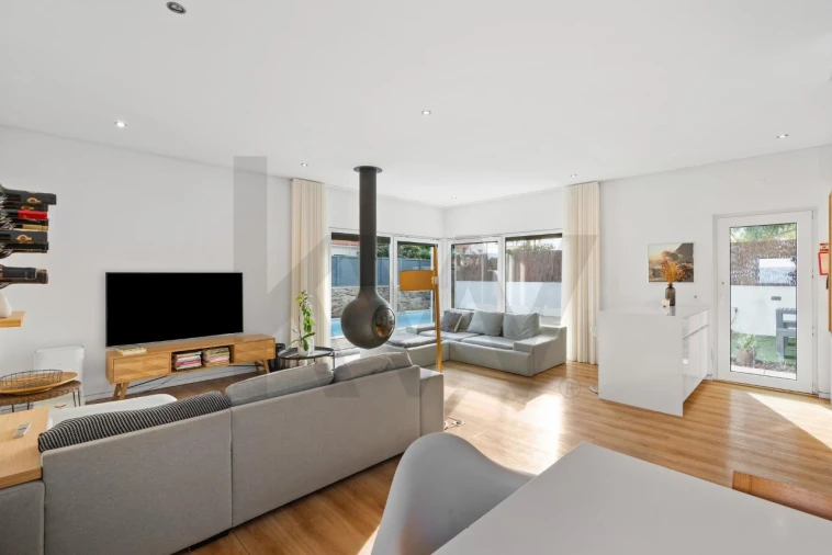 Moradia T4 para Venda em Sesimbra (Castelo) Foto 8