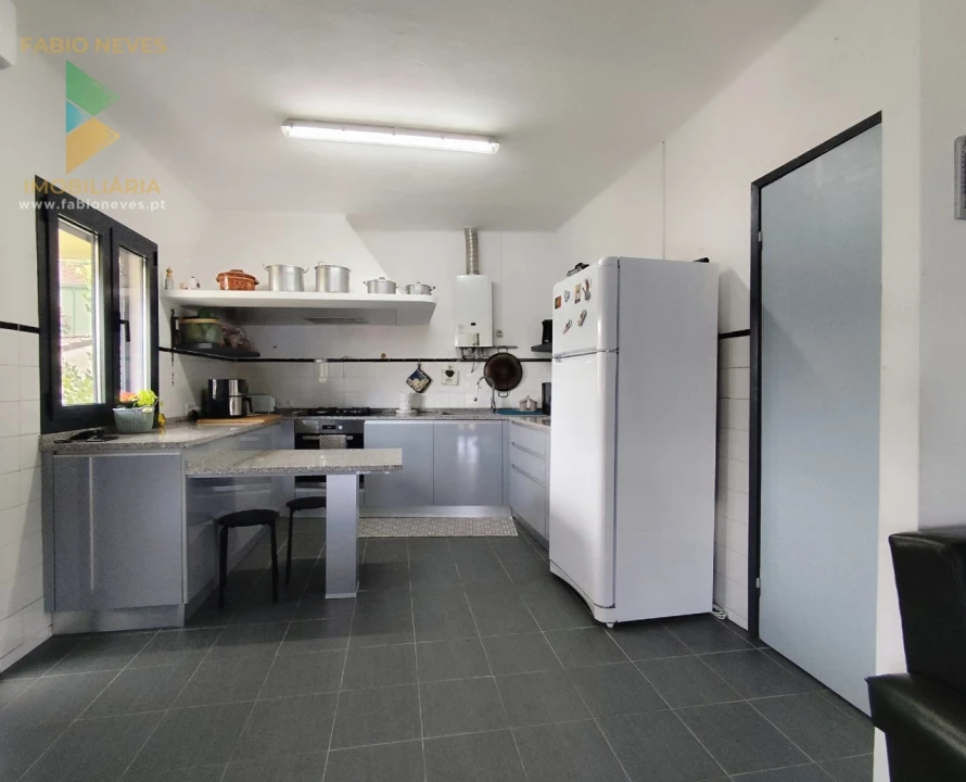 Moradia T4 para Venda em Ponte da Barca, V.N. Muía, Paço Vedro Magalhães Foto 6