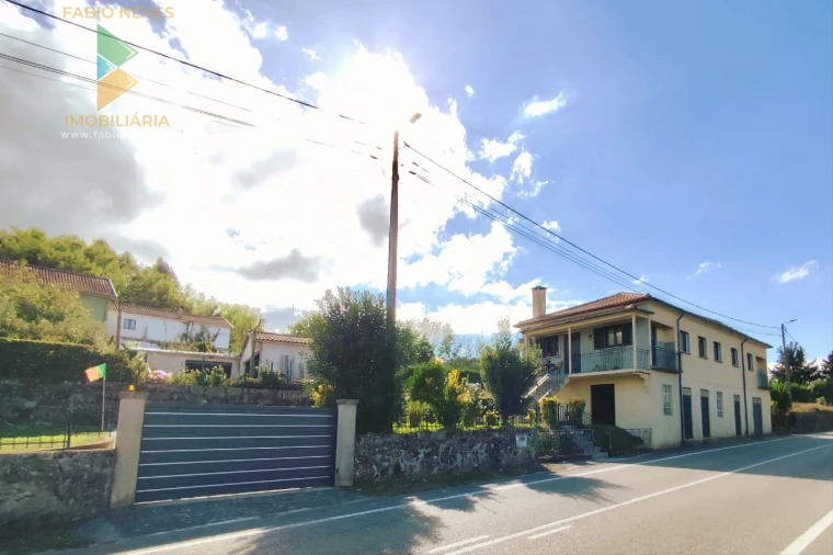 Moradia T4 para Venda em Ponte da Barca, V.N. Muía, Paço Vedro Magalhães Foto 4