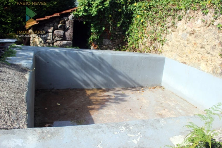 Quinta T2 para Venda em Ossela Foto 21