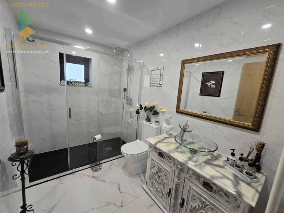 Moradia T4 para Venda em Prozelo Foto 16