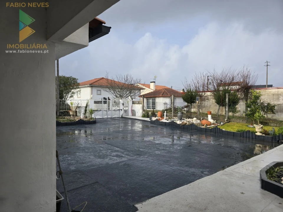 Moradia T4 para Venda em Prozelo Foto 4