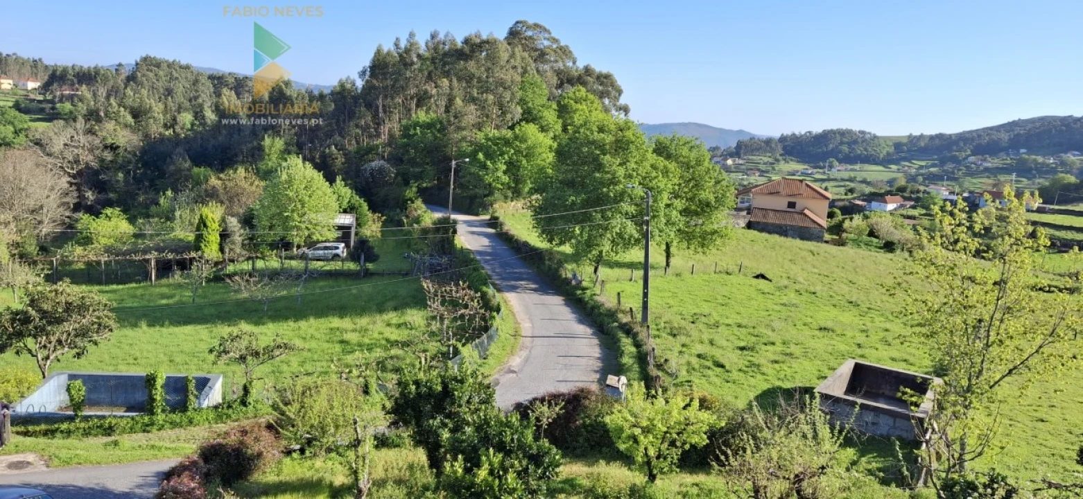 Moradia T4 para Venda em Miranda Foto 34