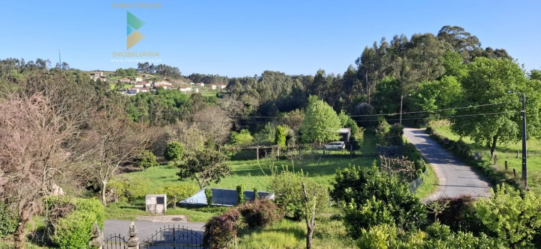 Moradia T4 para Venda em Miranda Foto 4