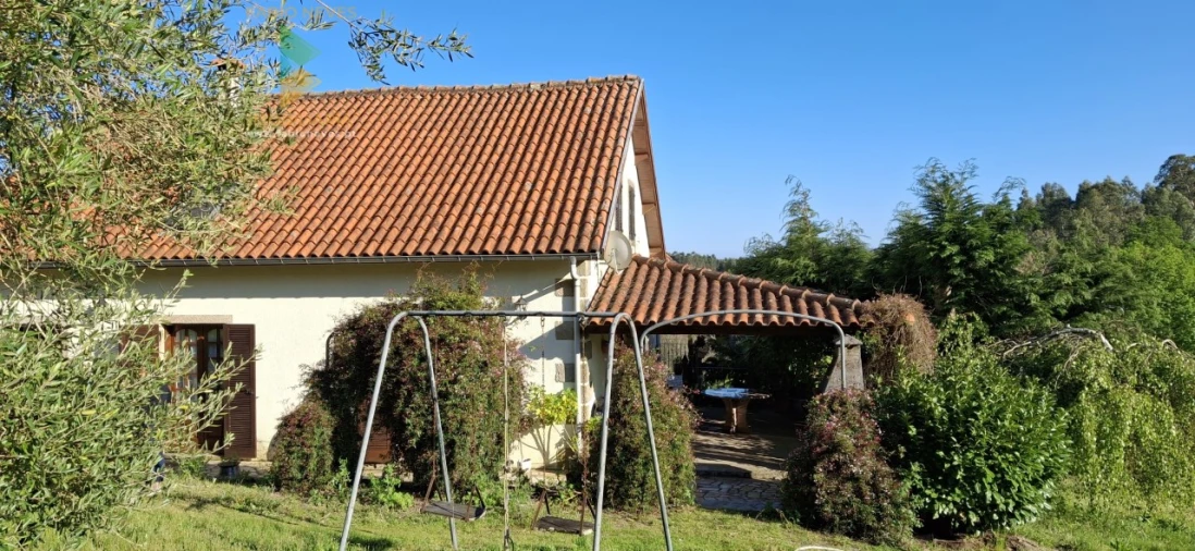 Moradia T4 para Venda em Miranda Foto 38