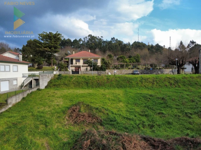 Terreno para Venda em Souto e Tabaçô