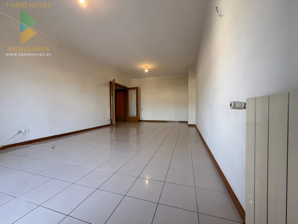 Apartamento T2 para Venda em São Vitor (Braga) Foto 5