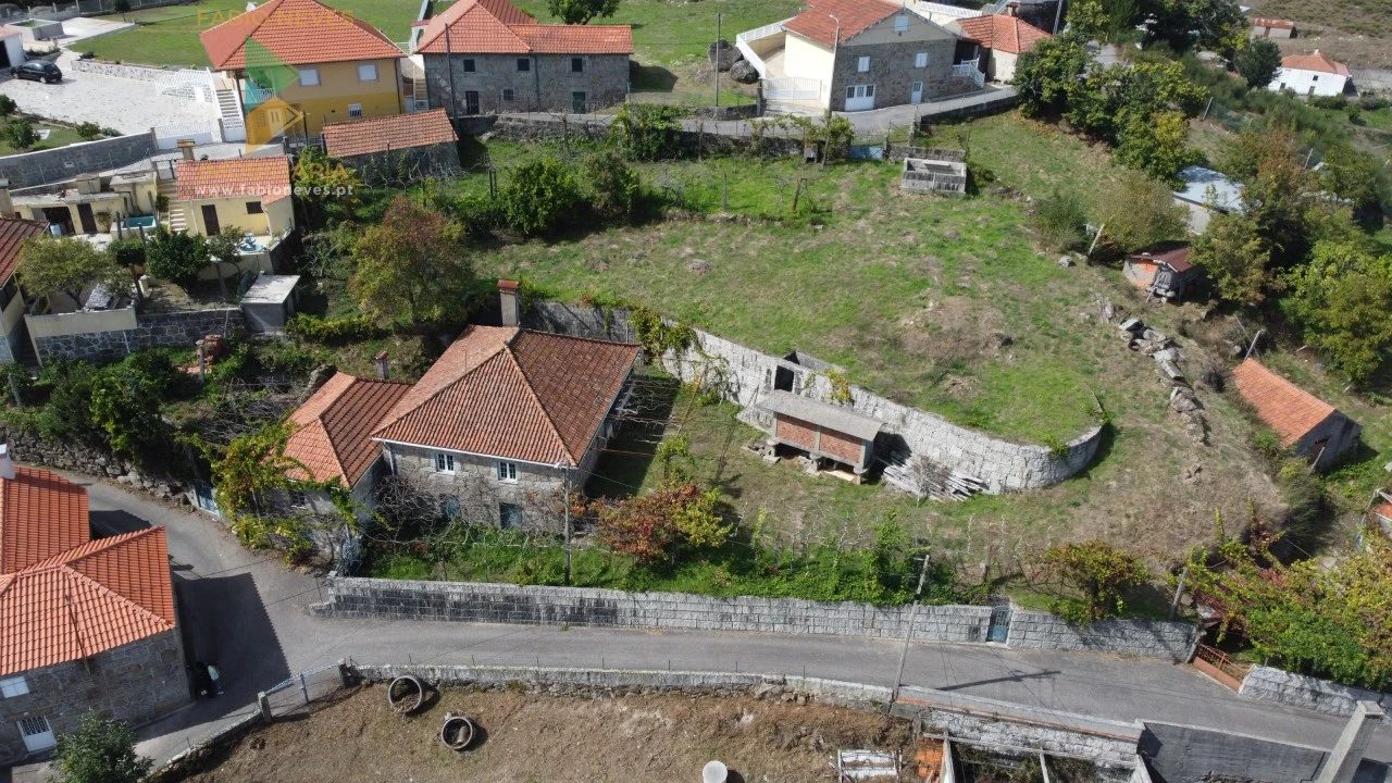 Moradia T2 para Venda em Senharei Foto 8