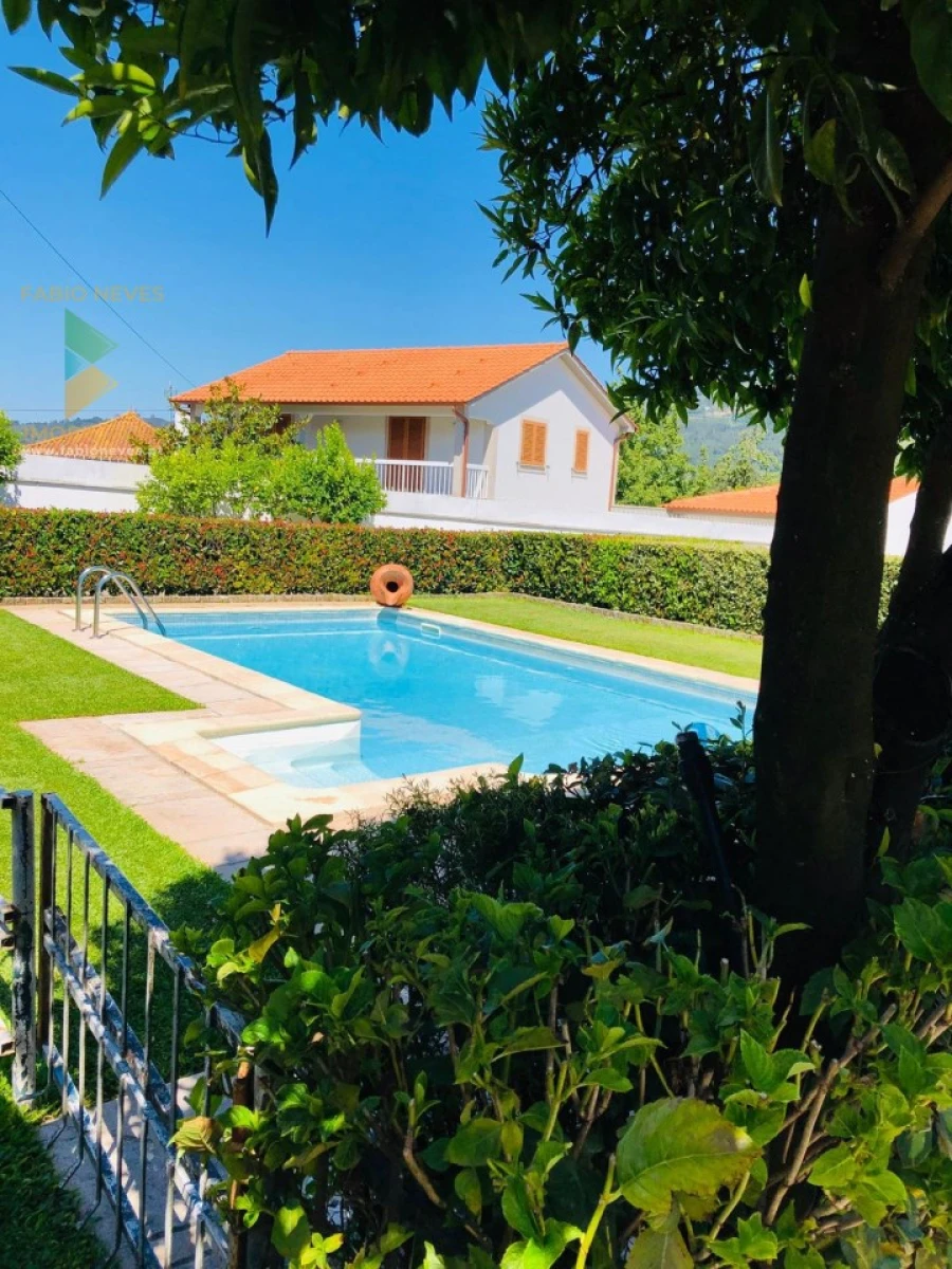 Moradia T6 para Venda em Gandra Foto 9