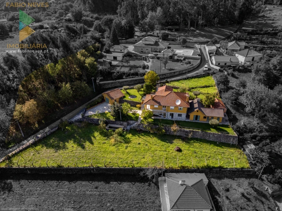 Moradia T4 para Venda em Sabadim Foto 4