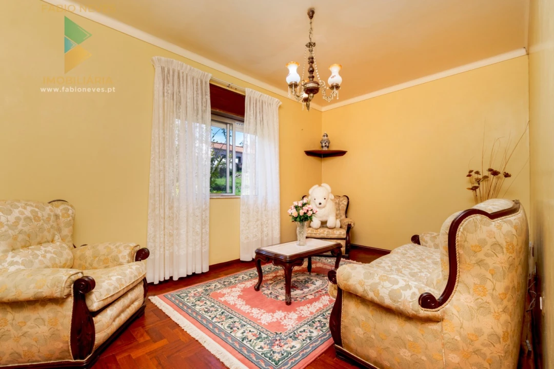 Moradia T4 para Venda em Sabadim Foto 13