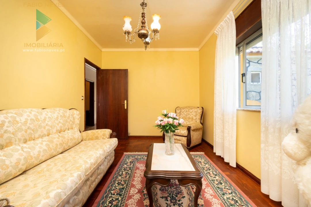 Moradia T4 para Venda em Sabadim Foto 14