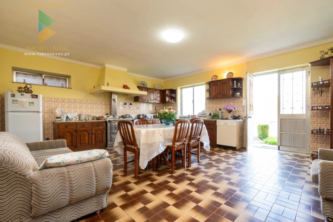 Moradia T4 para Venda em Sabadim Foto 28