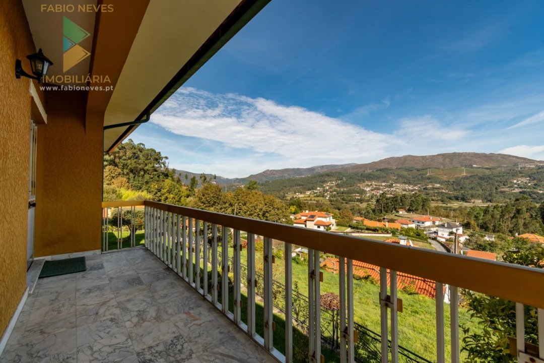 Moradia T4 para Venda em Sabadim Foto 39