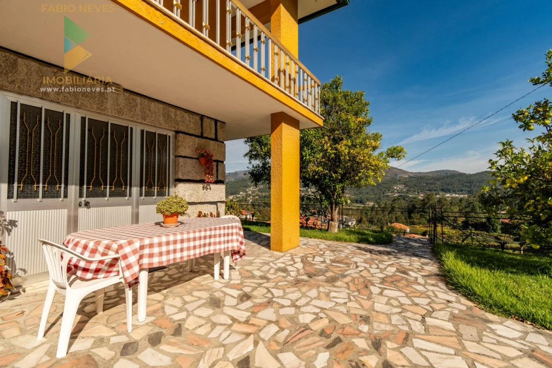 Moradia T4 para Venda em Sabadim Foto 40