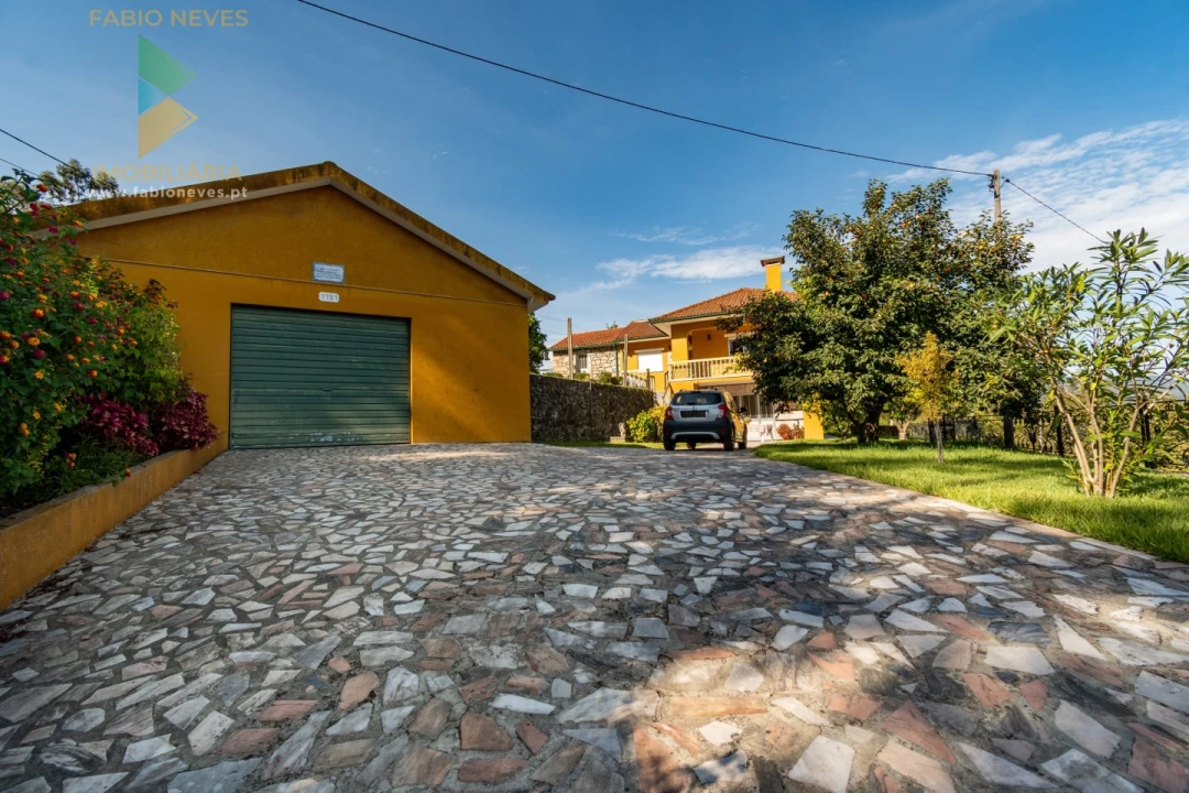 Moradia T4 para Venda em Sabadim Foto 43