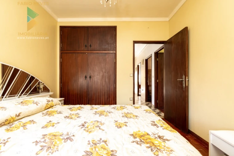 Moradia T4 para Venda em Sabadim Foto 22