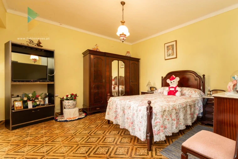 Moradia T4 para Venda em Sabadim Foto 25