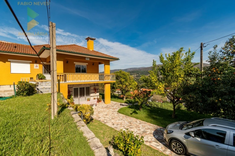 Moradia T4 para Venda em Sabadim Foto 36