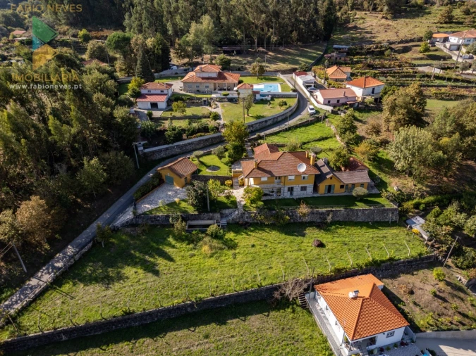 Moradia T4 para Venda em Sabadim Foto 44