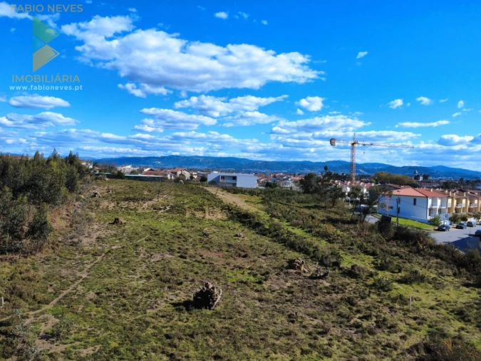 Terreno para Venda em Loureira Foto 2