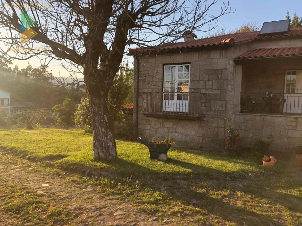 Moradia T3 para Venda em Couto Foto 3