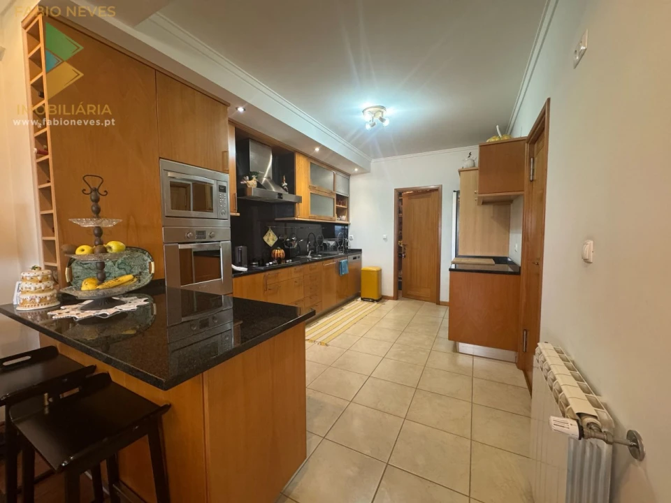 Moradia T3 para Venda em Paço Foto 13