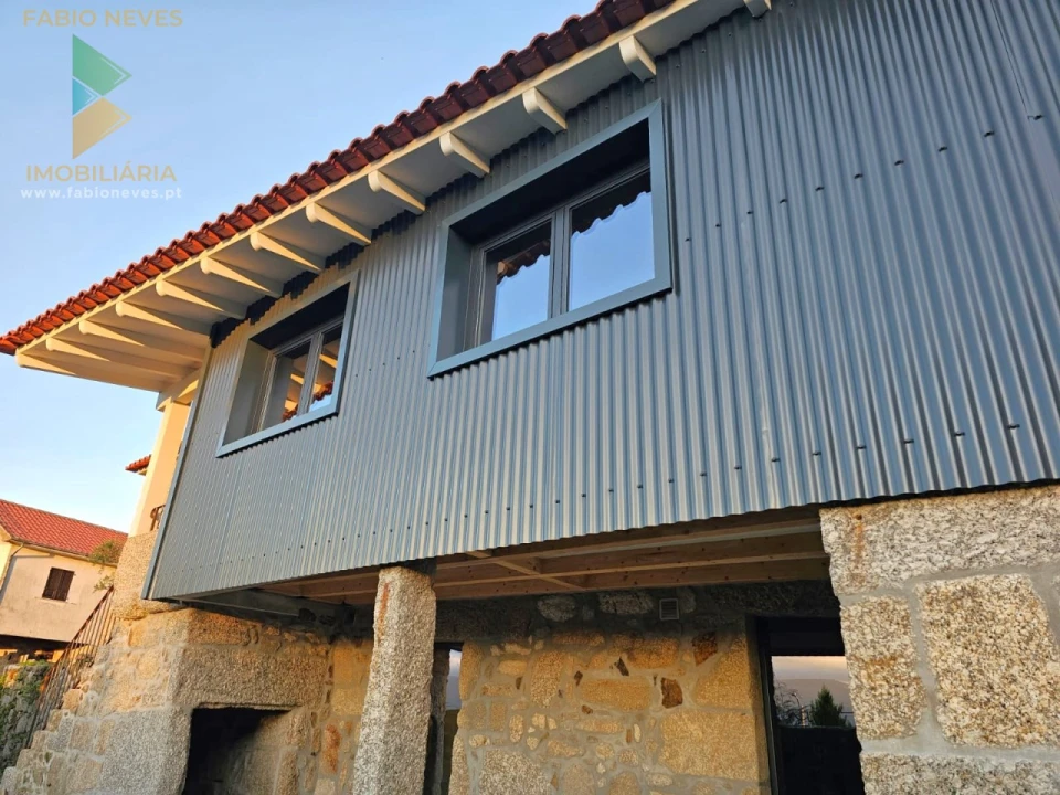 Moradia T3 para Venda em Azere Foto 1