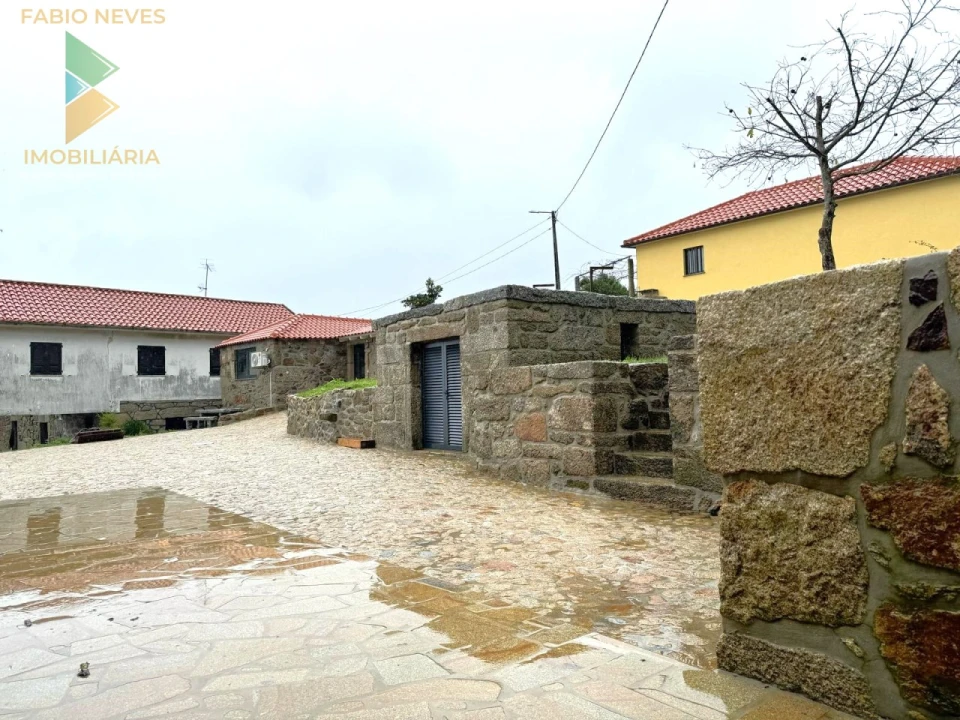 Moradia T3 para Venda em Azere Foto 34