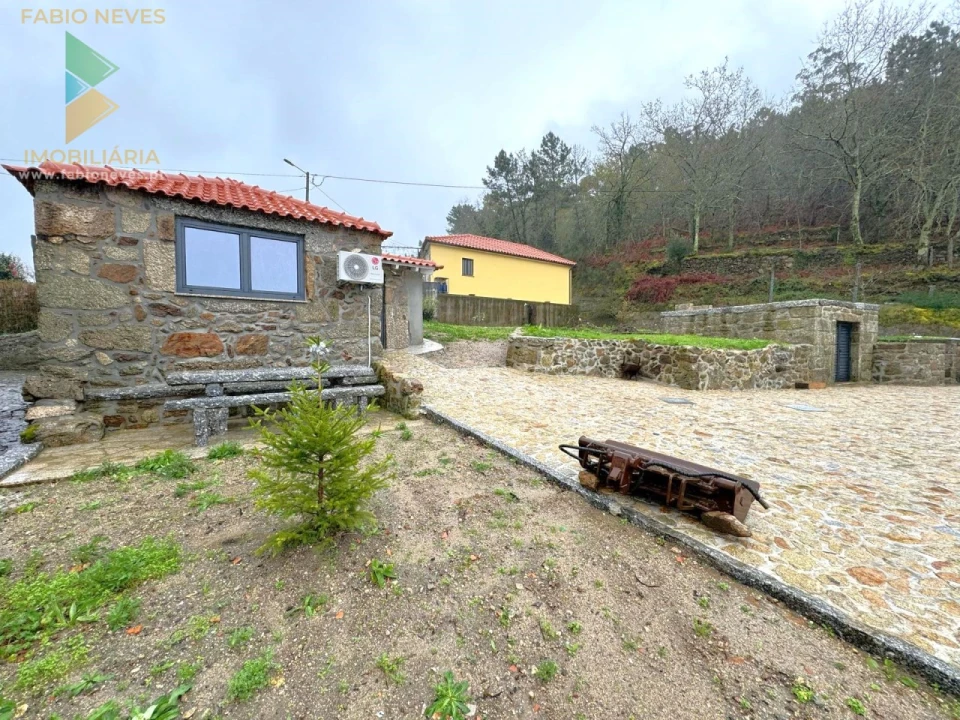 Moradia T3 para Venda em Azere Foto 33