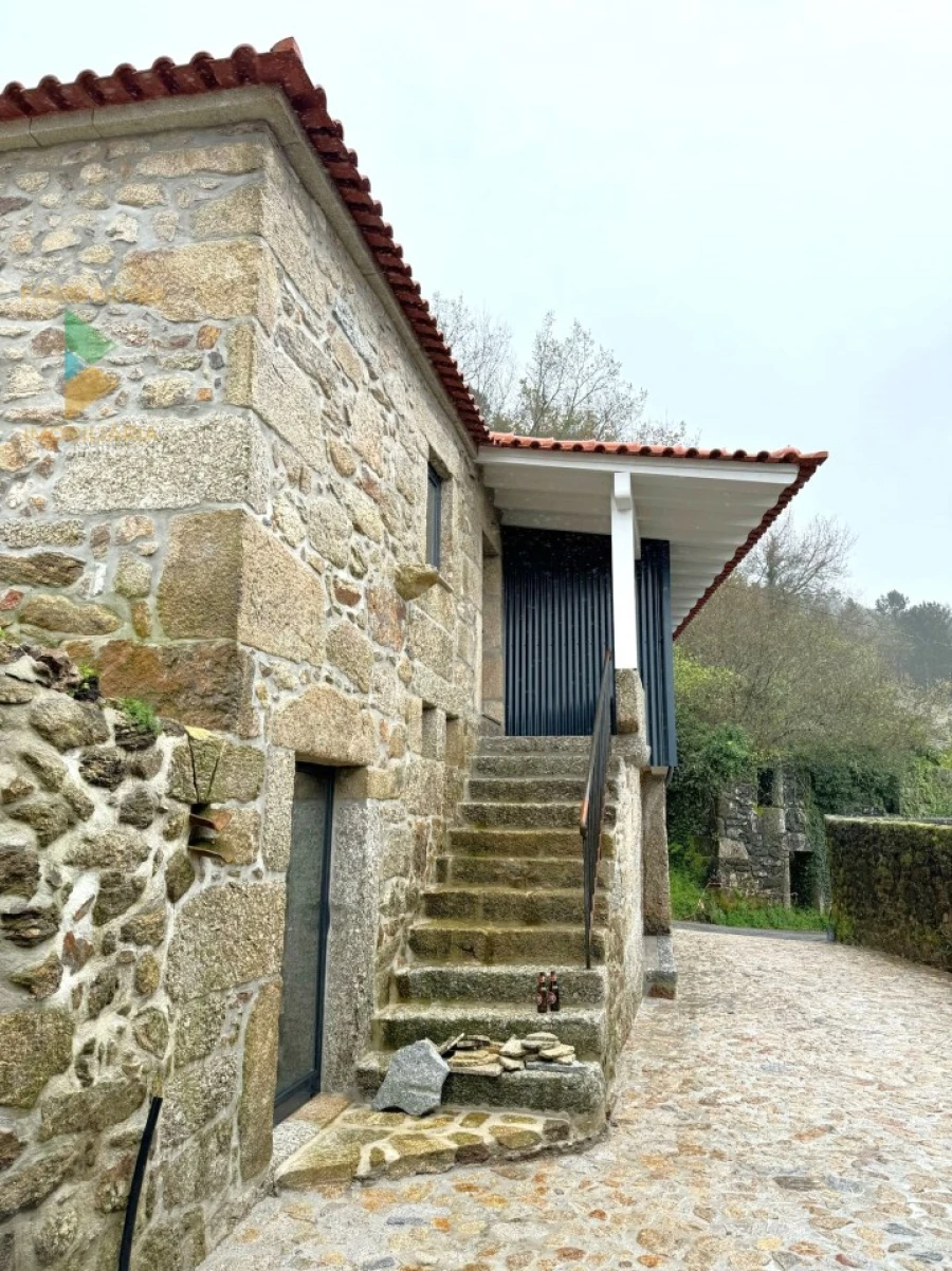 Moradia T3 para Venda em Azere Foto 40