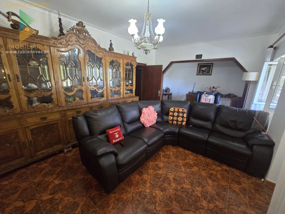 Moradia T3 para Venda em Guilhadeses e Santar Foto 8