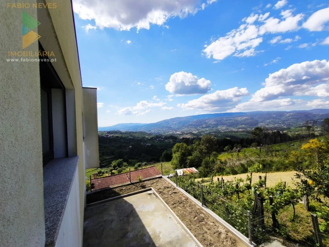 Moradia T3 para Venda em Bravães Foto 21