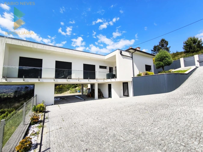 Moradia T3 para Venda em Bravães