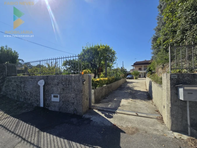 Terreno para Venda em Guilhadeses e Santar Foto 3