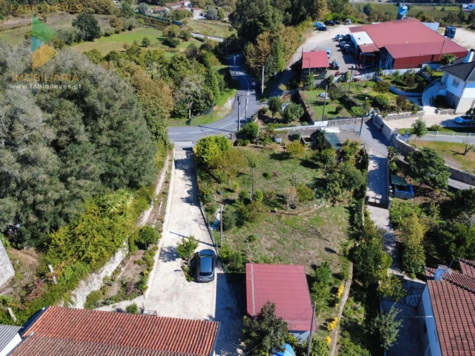 Terreno para Venda em Guilhadeses e Santar Foto 8